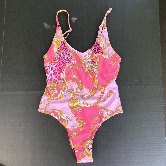New GUESS One Piece Swimsuit SZ S - Picture 2 of 11